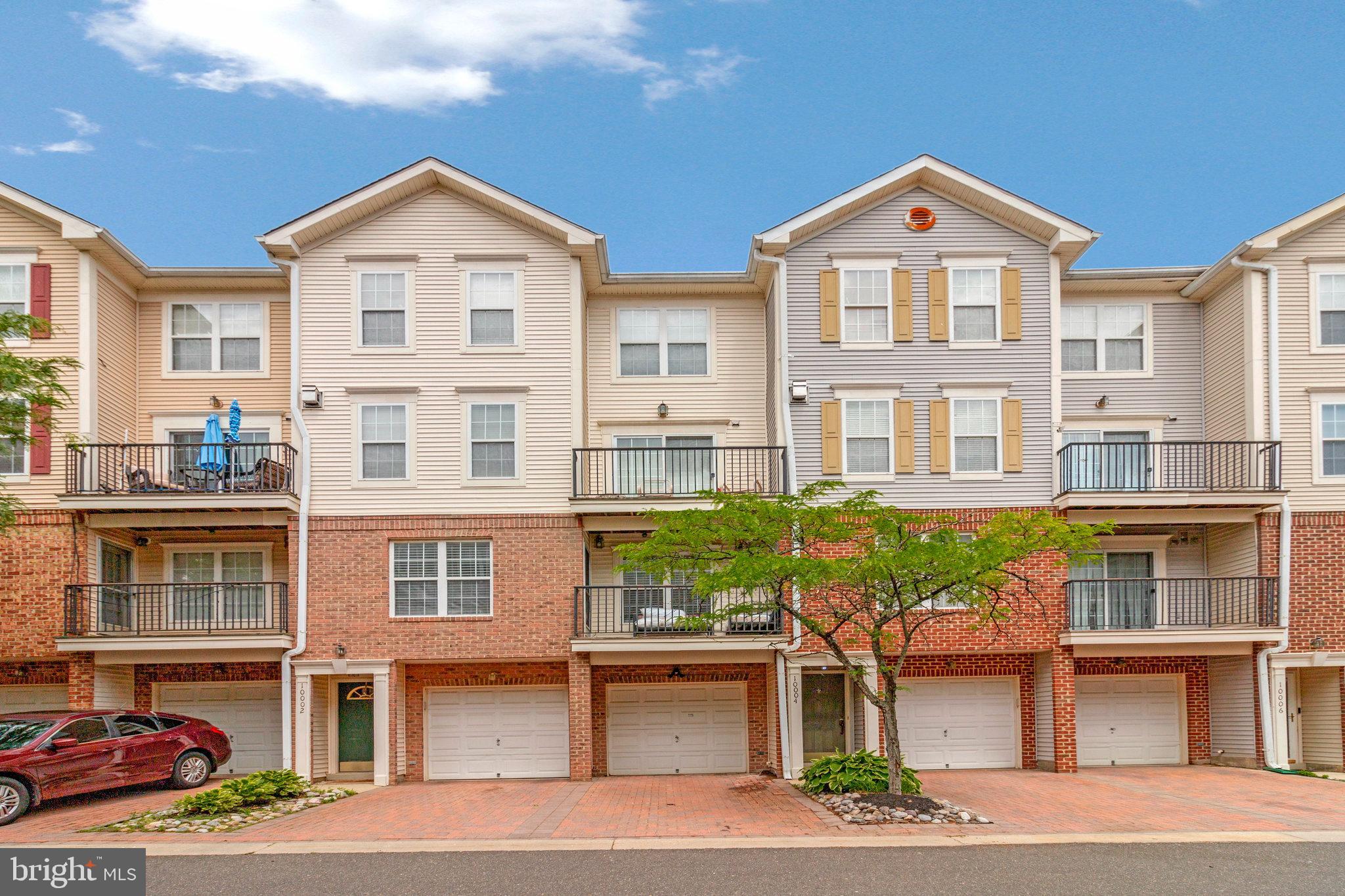 10015 GREENSPIRE WAY 10