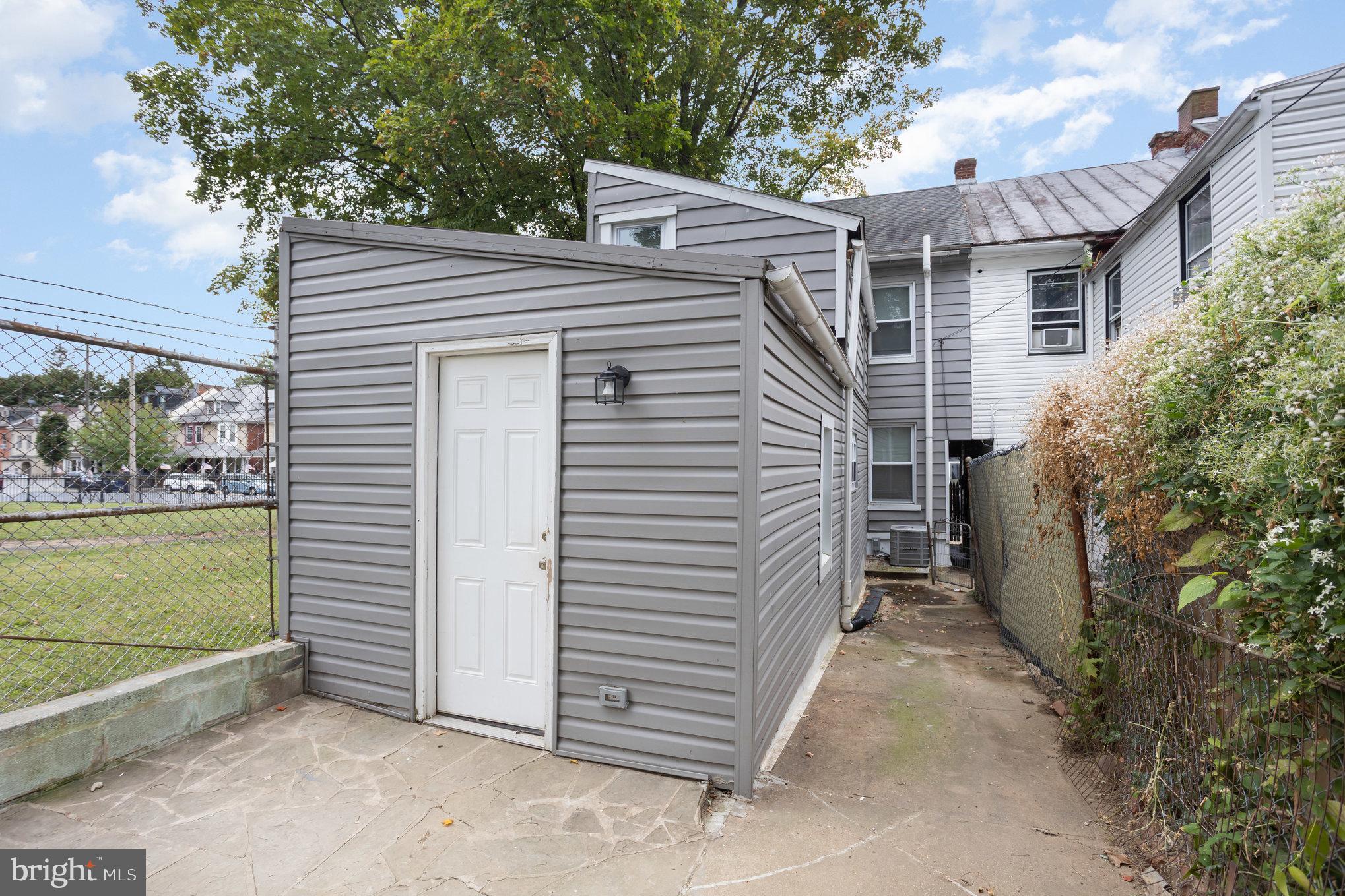 LANCASTER CITY WARD 7 - Residential