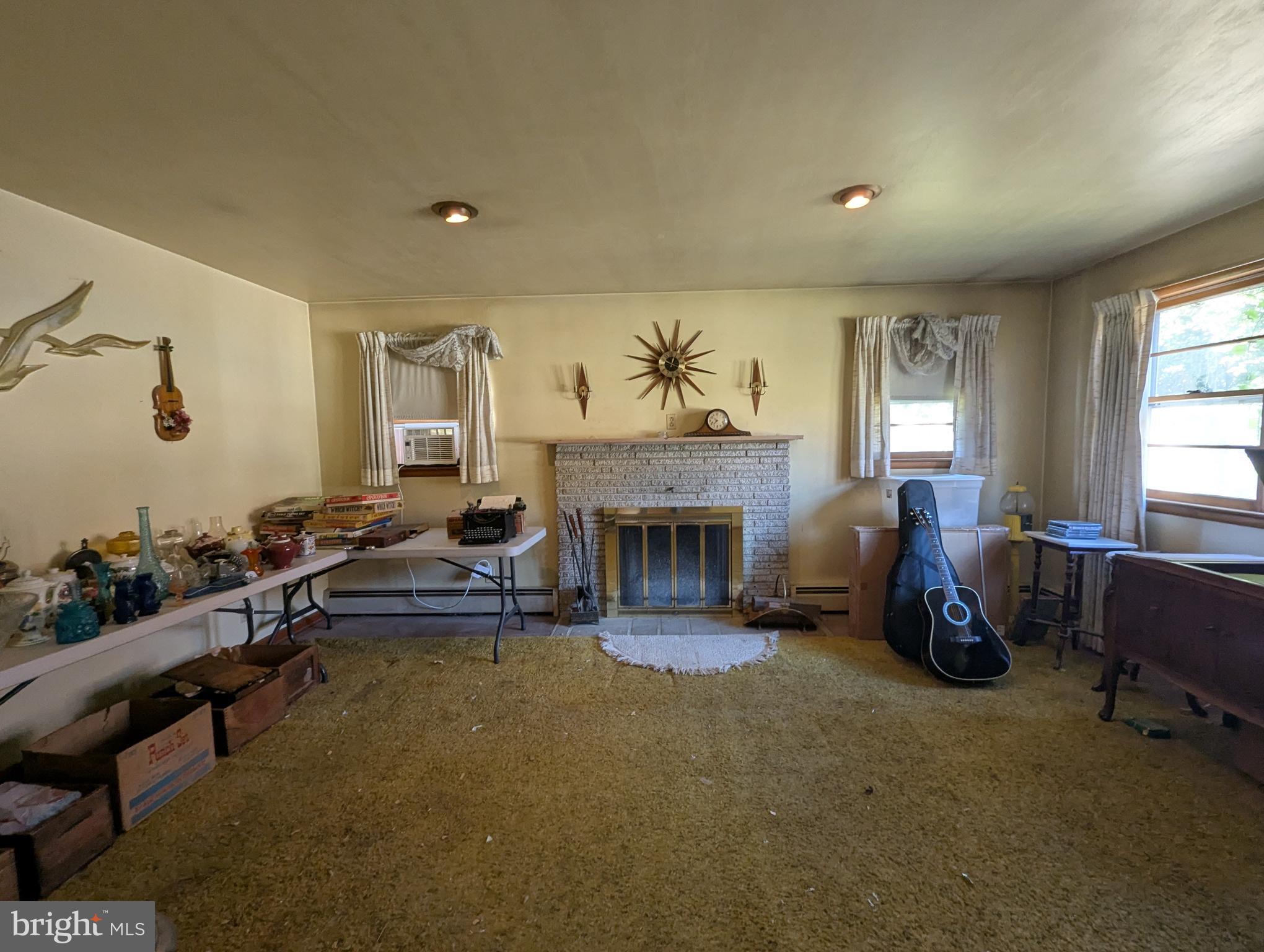 BOWLEYS QUARTERS - Residential