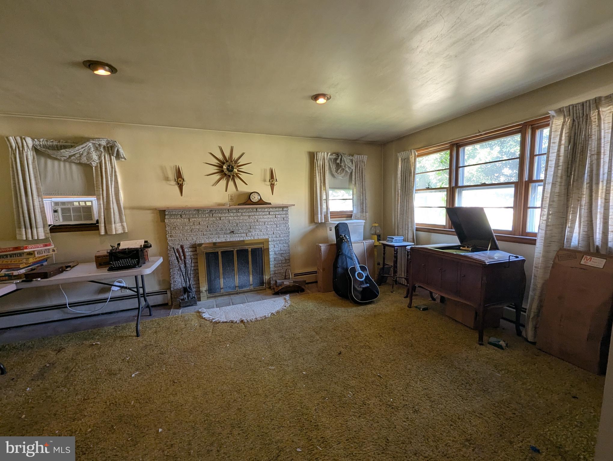 BOWLEYS QUARTERS - Residential