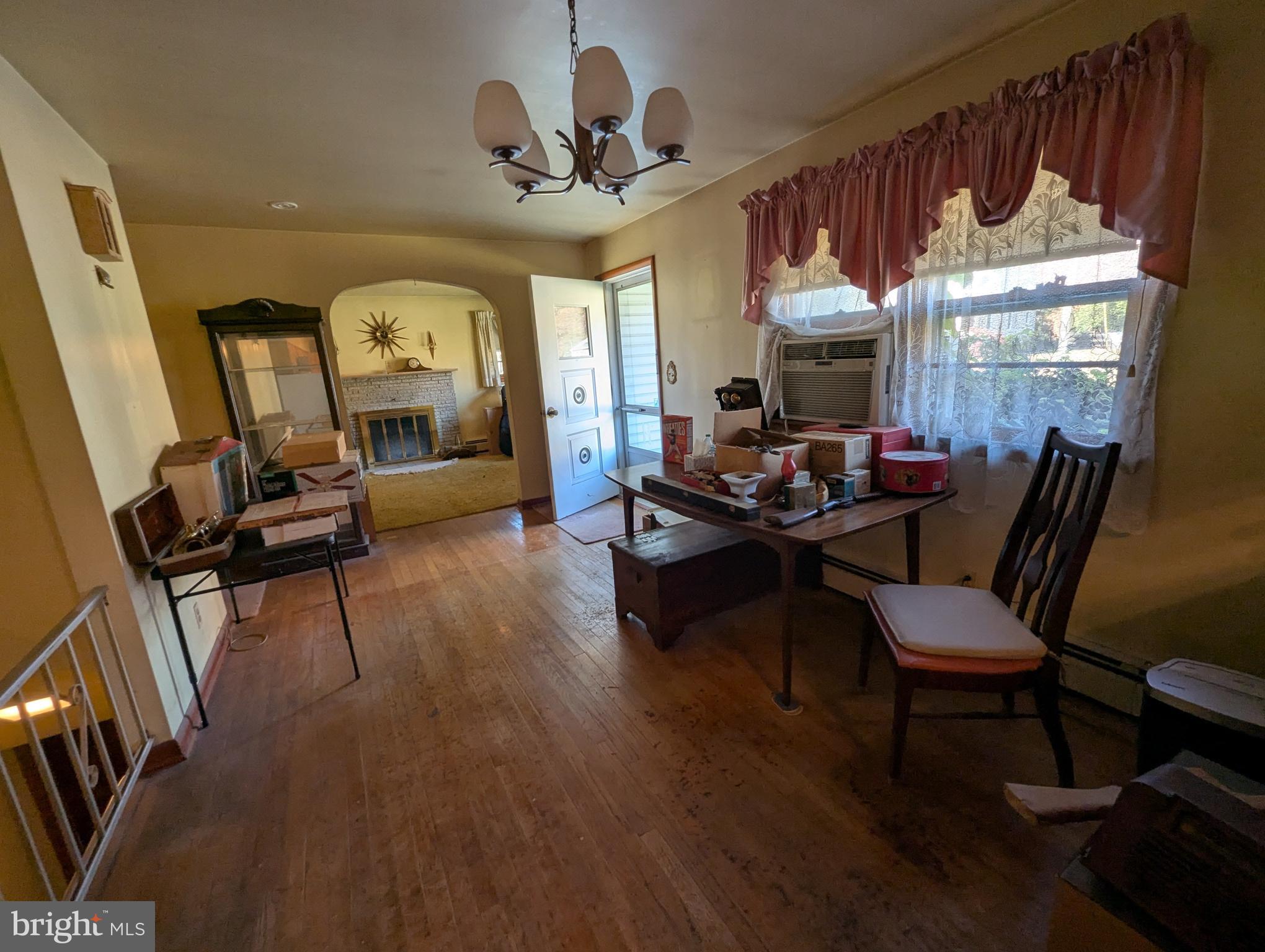 BOWLEYS QUARTERS - Residential