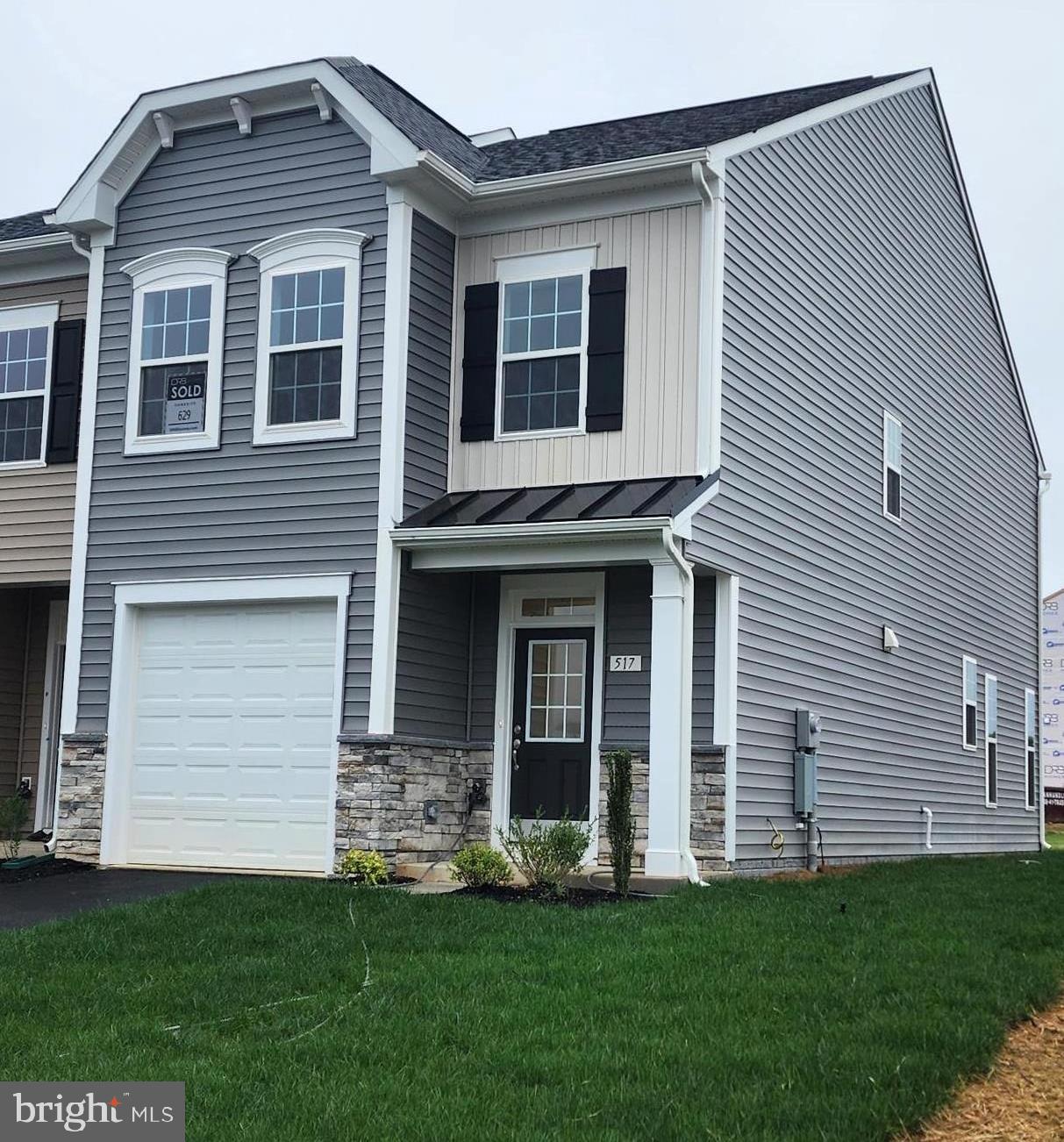 MARTINSBURG STATION - Residential Lease