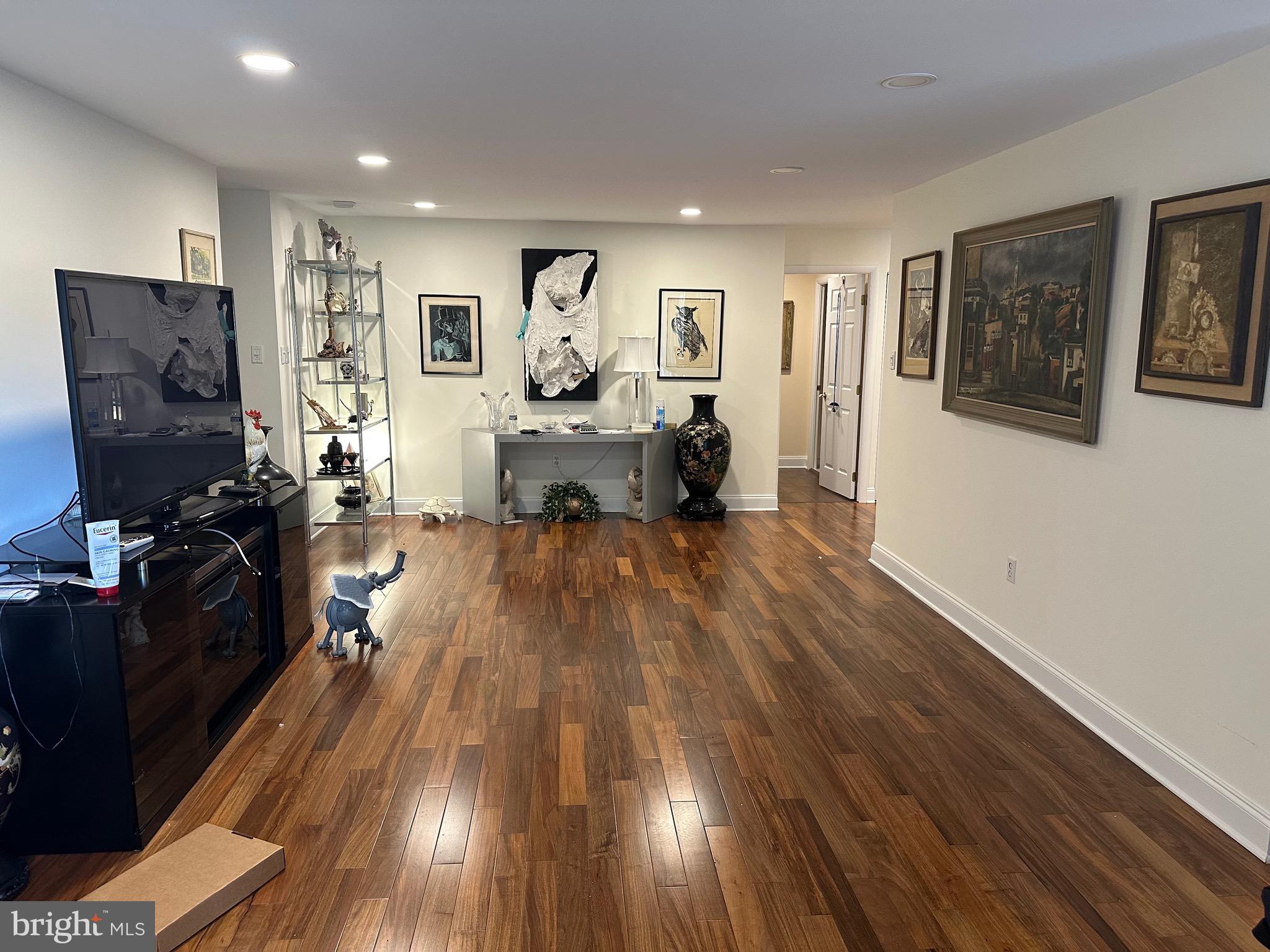 OAK HILL - Residential Lease