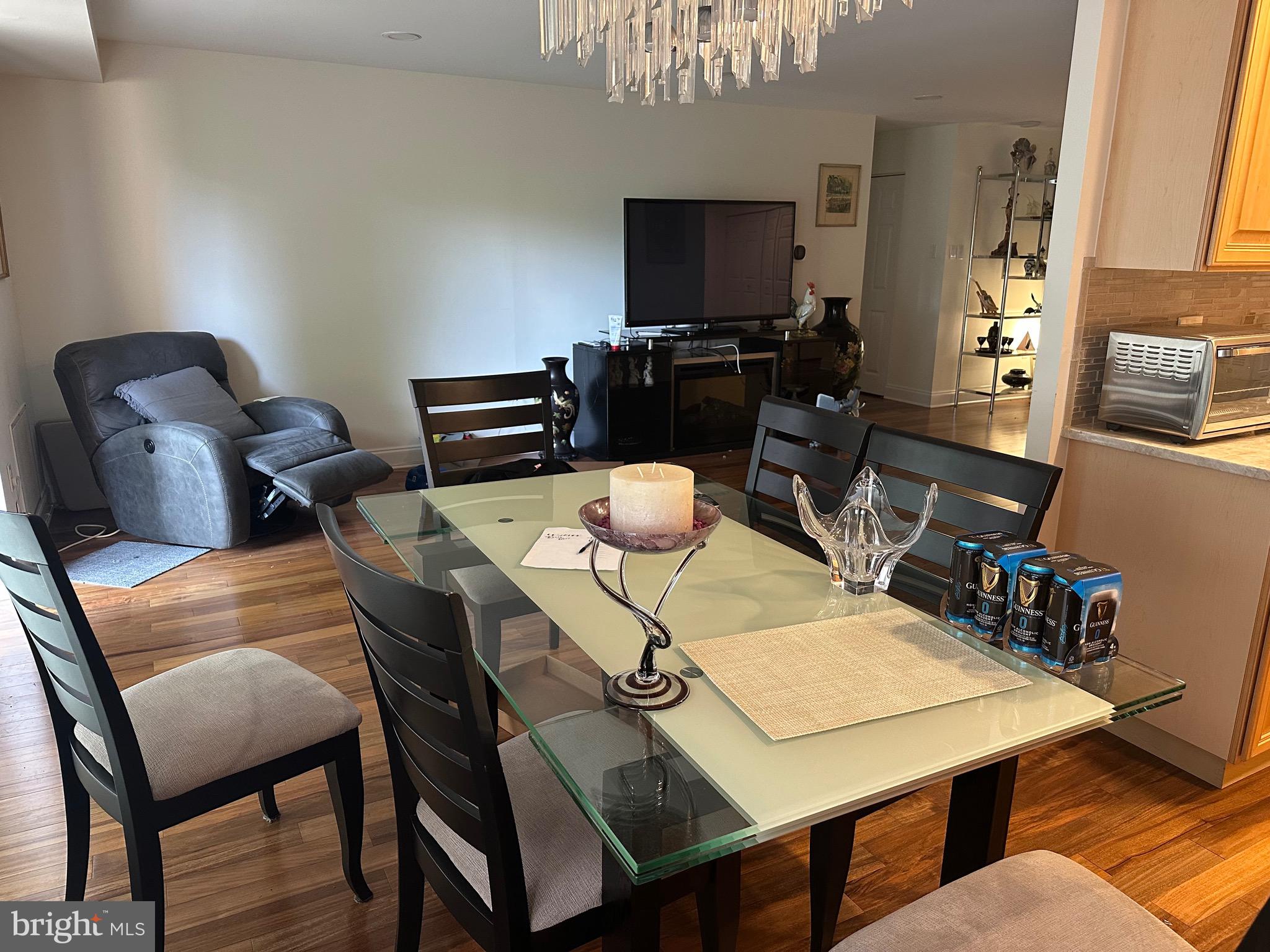 OAK HILL - Residential Lease