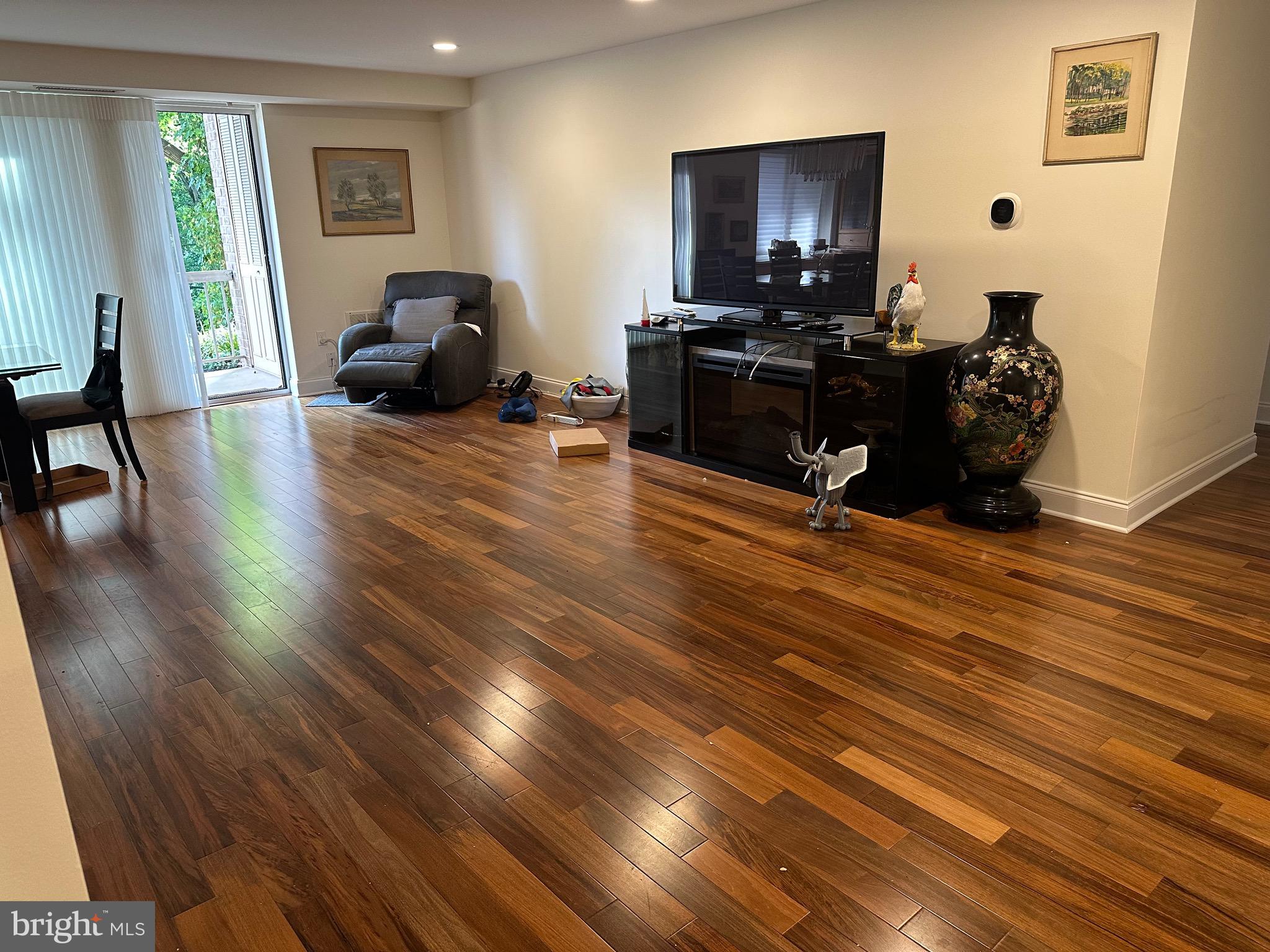 OAK HILL - Residential Lease