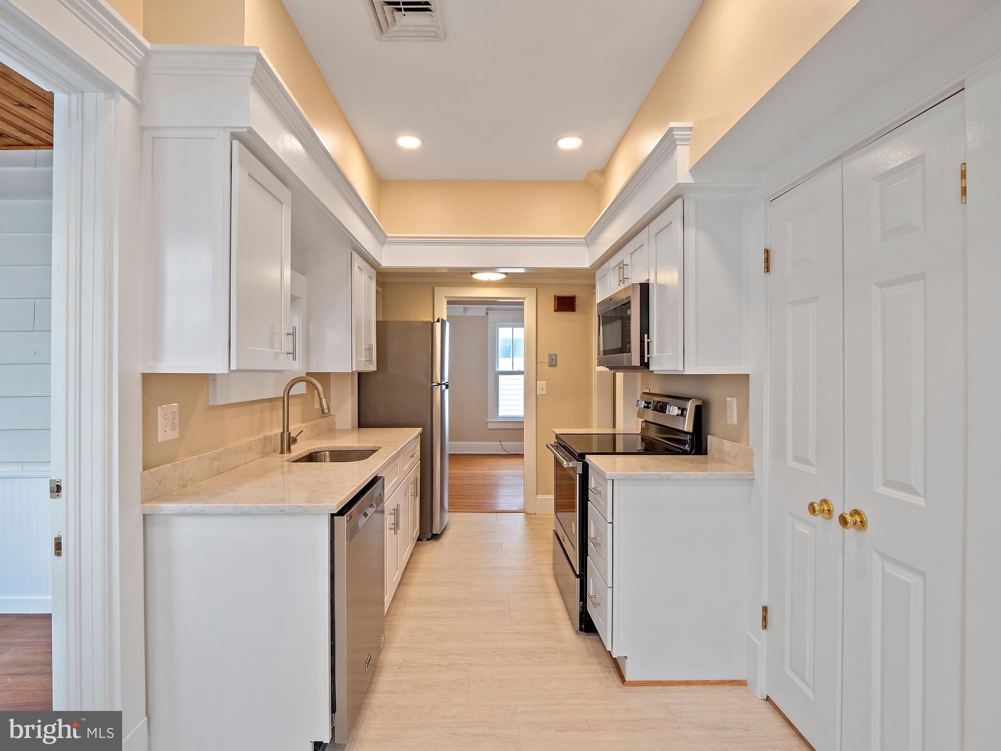 MOUNT VERNON PARK - Residential