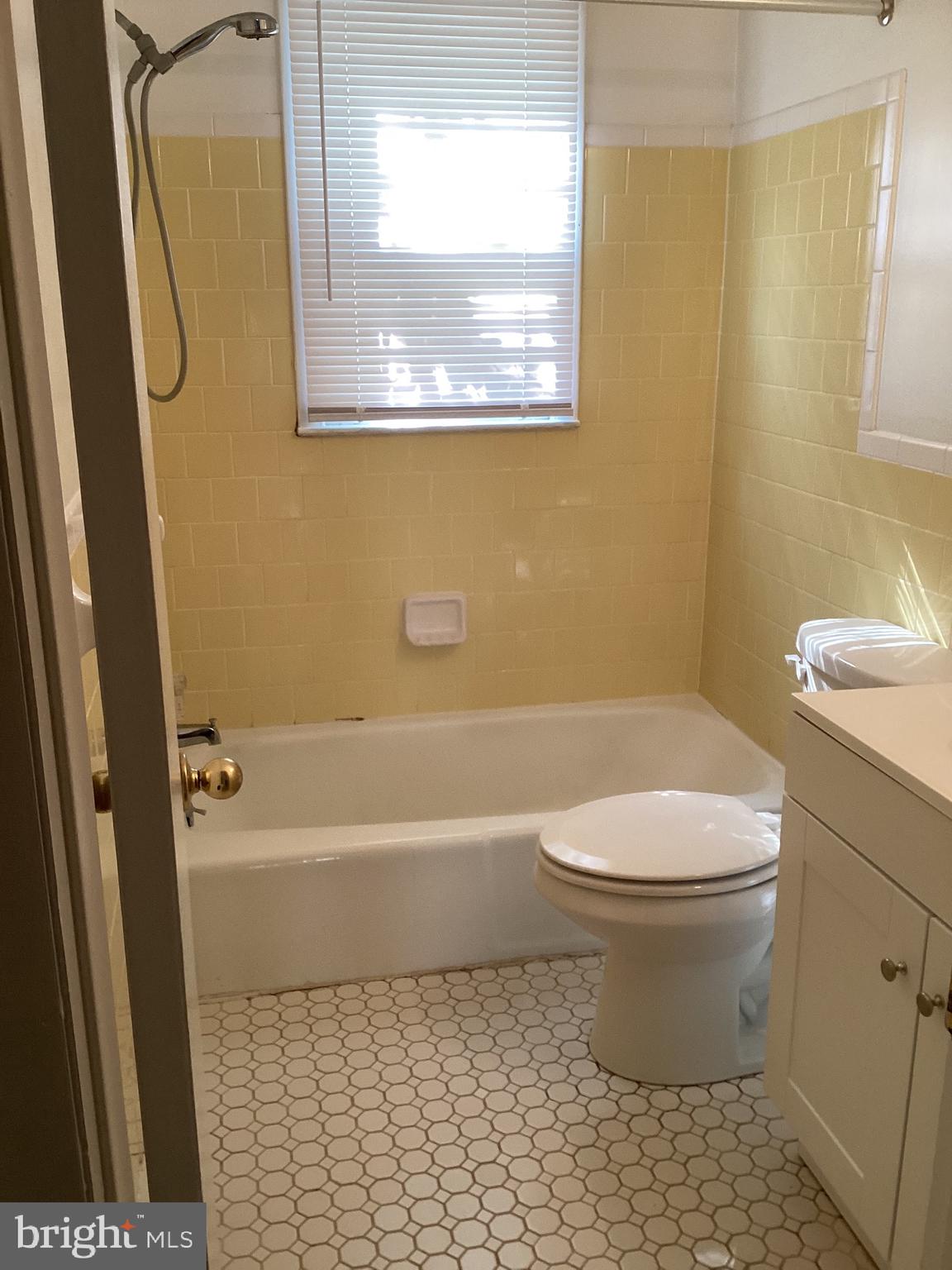 INDIAN VILLAGE IND HEAD - Residential Lease