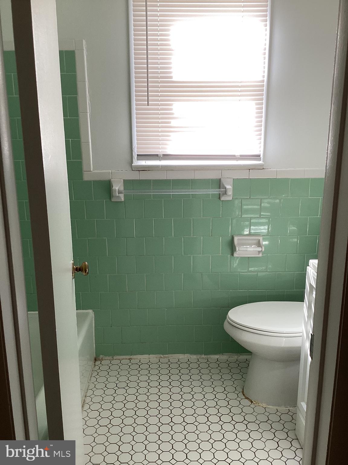 INDIAN VILLAGE IND HEAD - Residential Lease