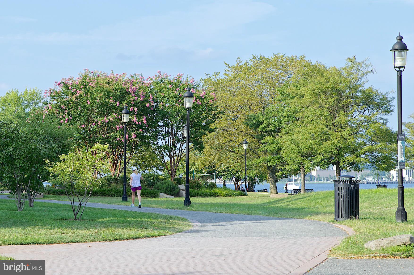 OLD TOWN CRESCENT - Residential