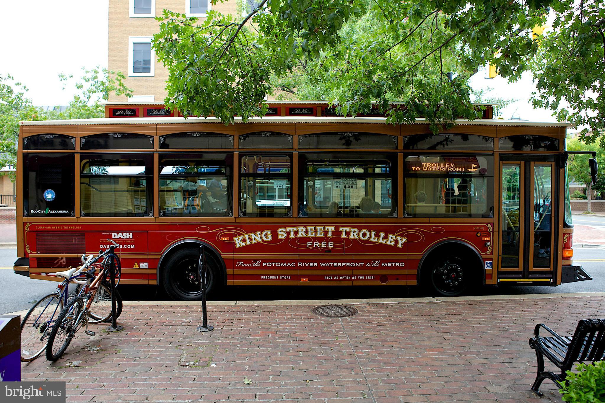 OLD TOWN CRESCENT - Residential