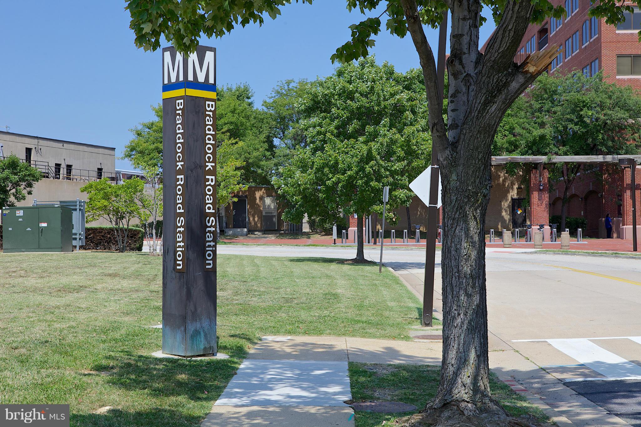 OLD TOWN CRESCENT - Residential