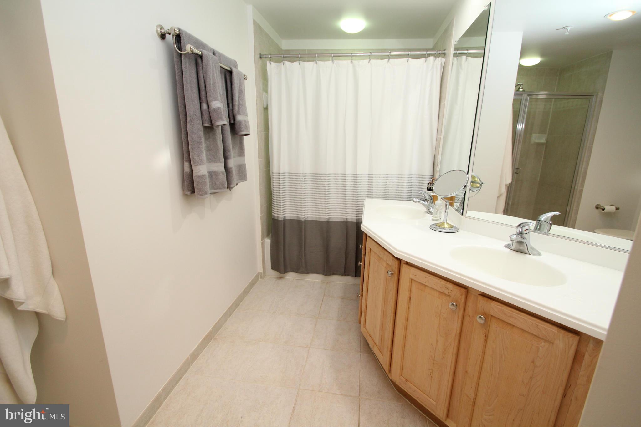 OLD TOWN CRESCENT - Residential