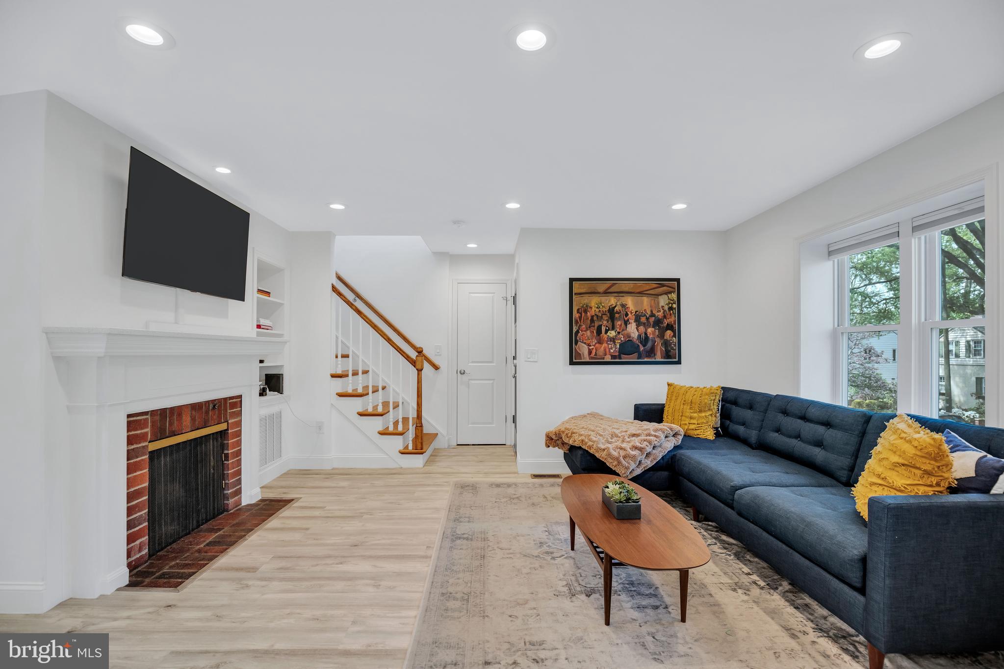 BEVERLY HILLS - Residential Lease