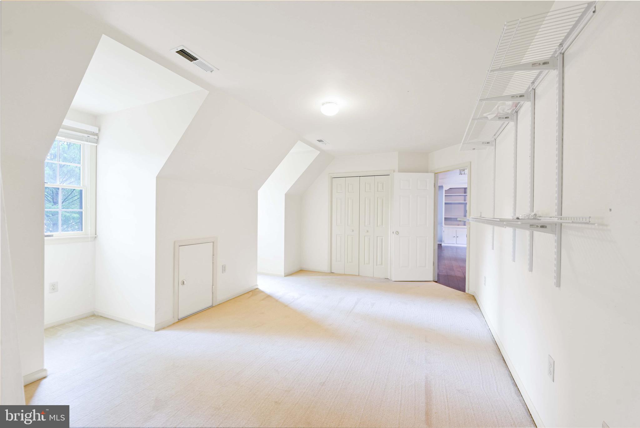 FOXCHASE - Residential