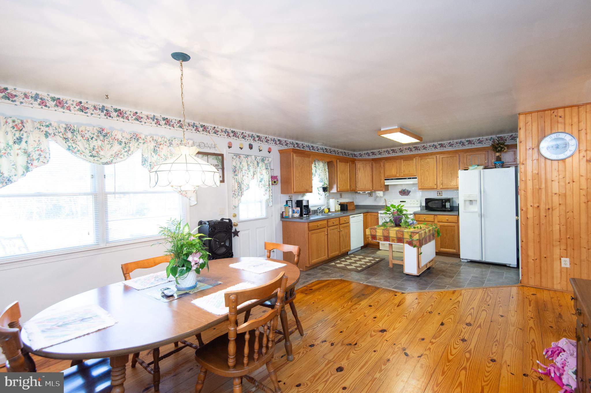 TWO JOHNS - Residential