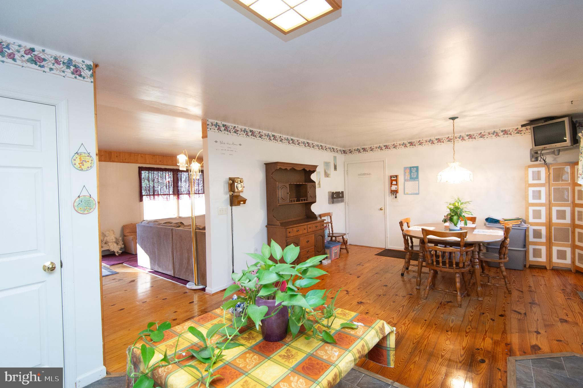 TWO JOHNS - Residential