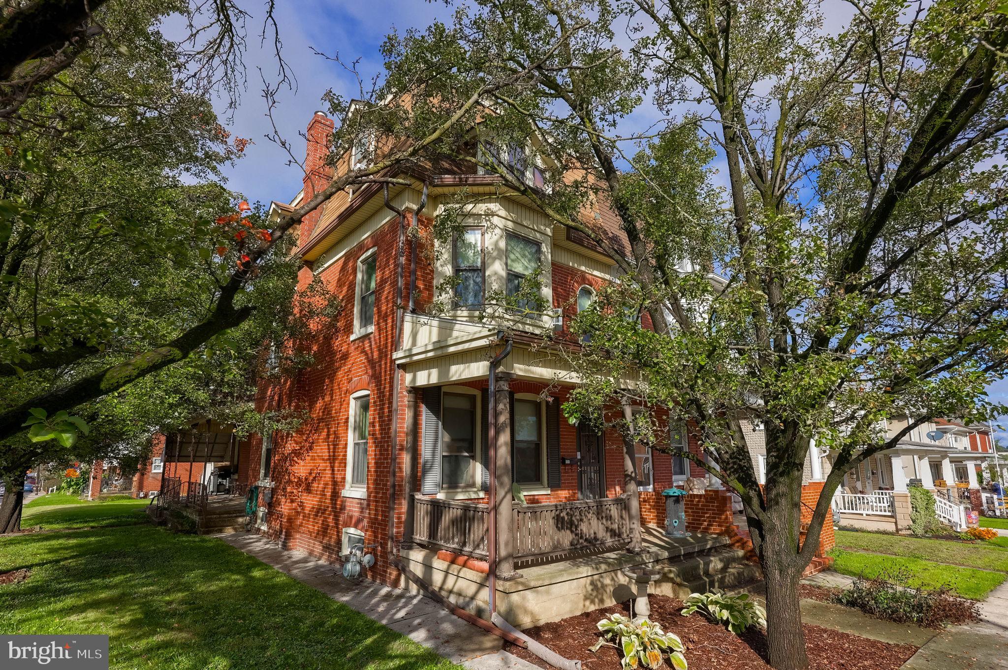 564 LANCASTER AVENUE