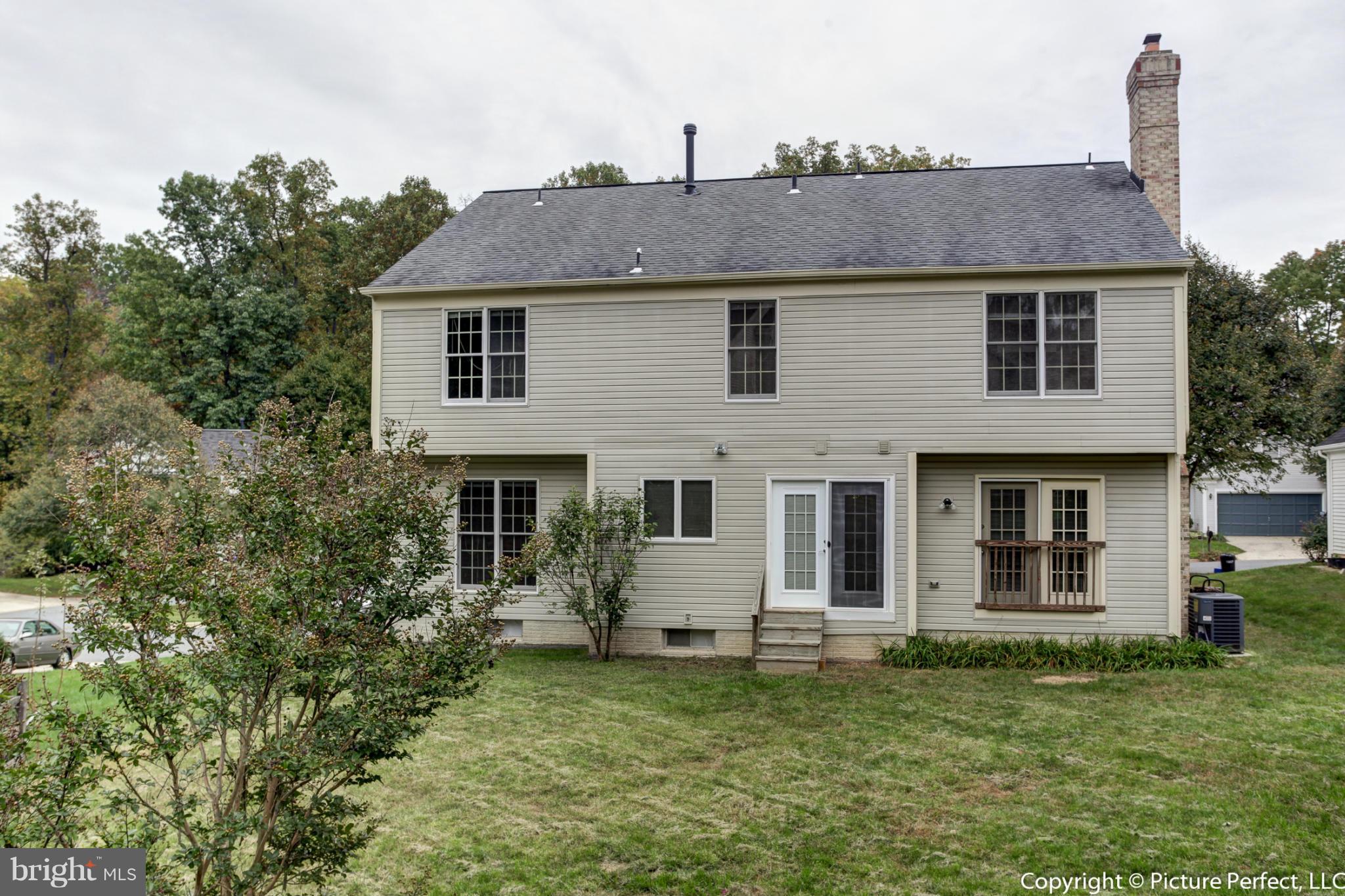 LAKE HALLOWELL - Residential