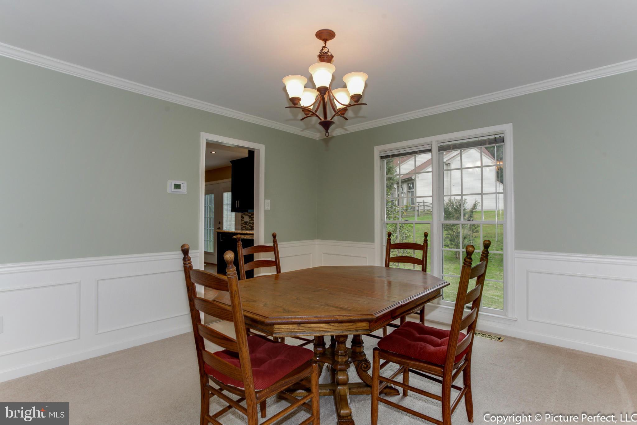 LAKE HALLOWELL - Residential