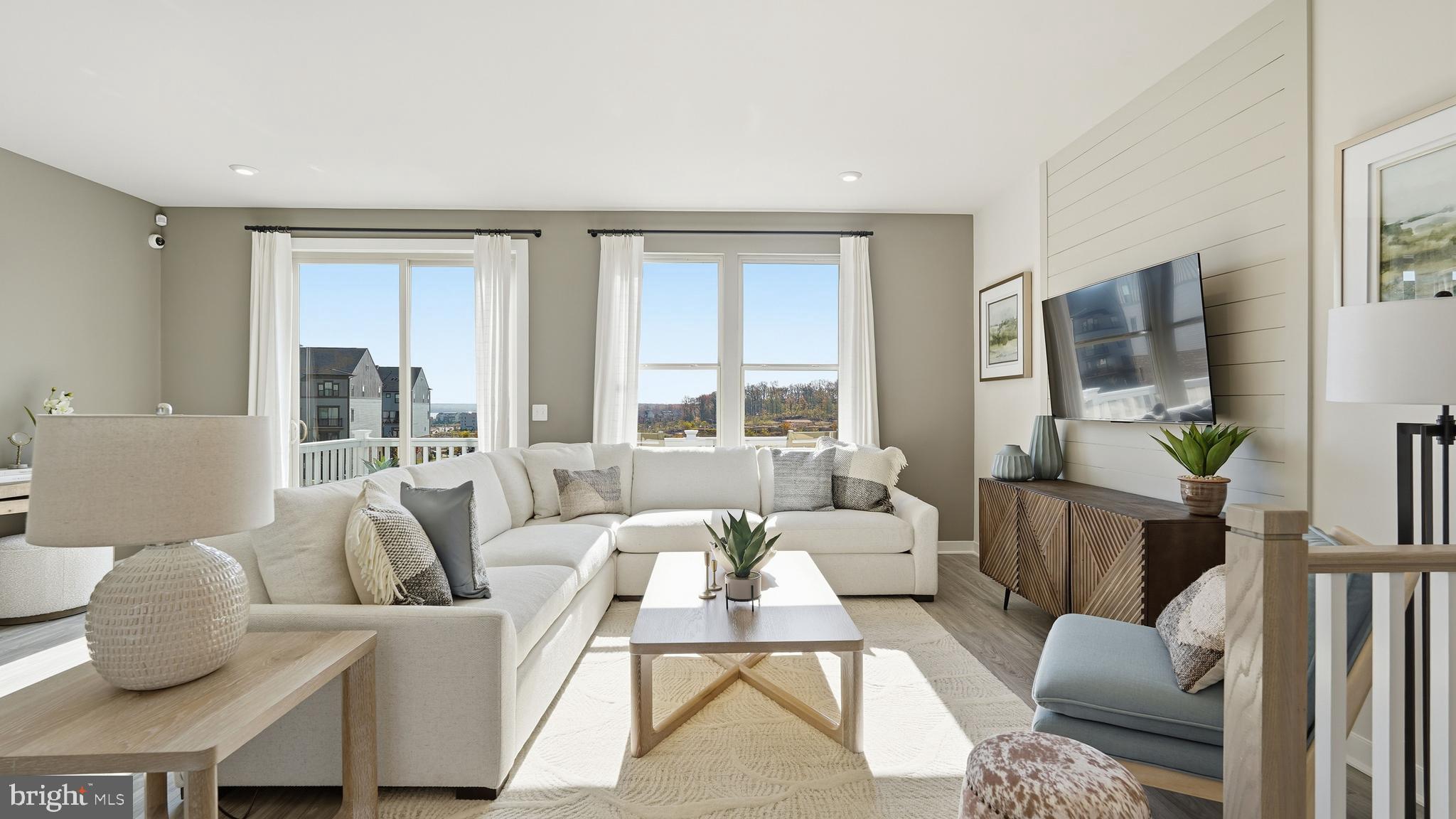 POTOMAC SHORES - Residential