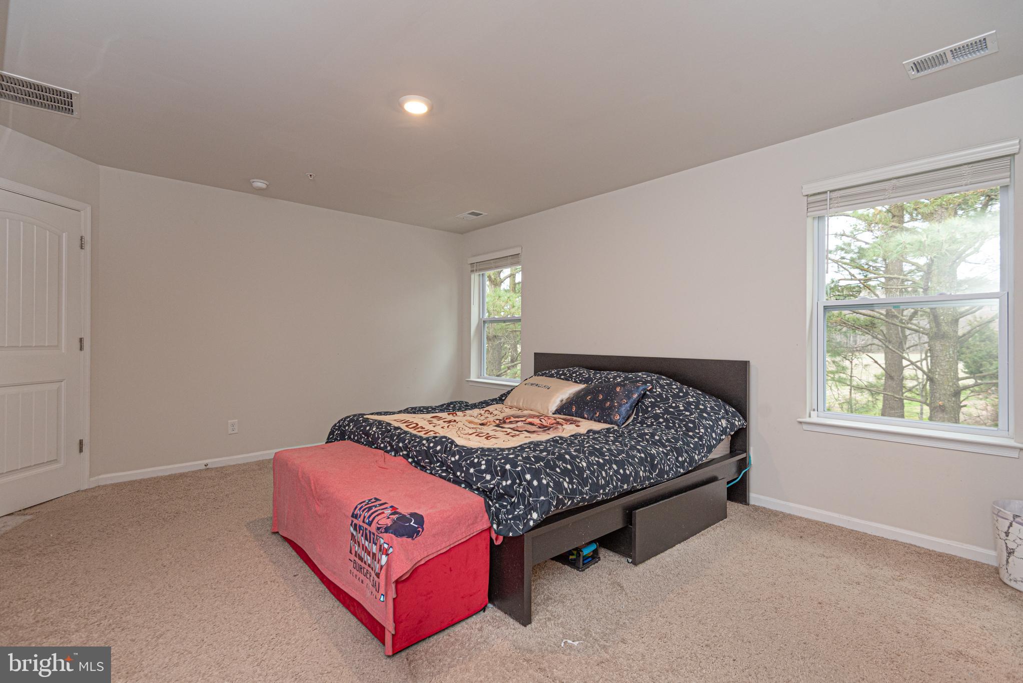 HUNTINGFIELDS - Residential