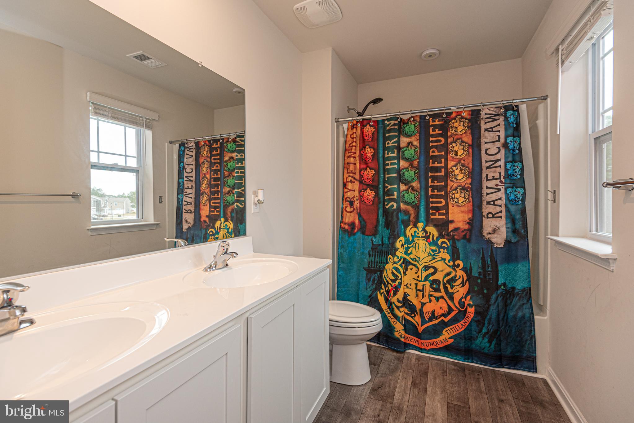 HUNTINGFIELDS - Residential