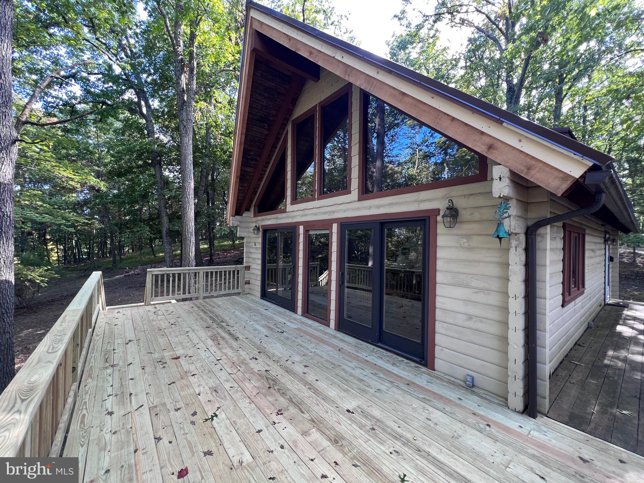 COLONIAL VILLAGE - Residential