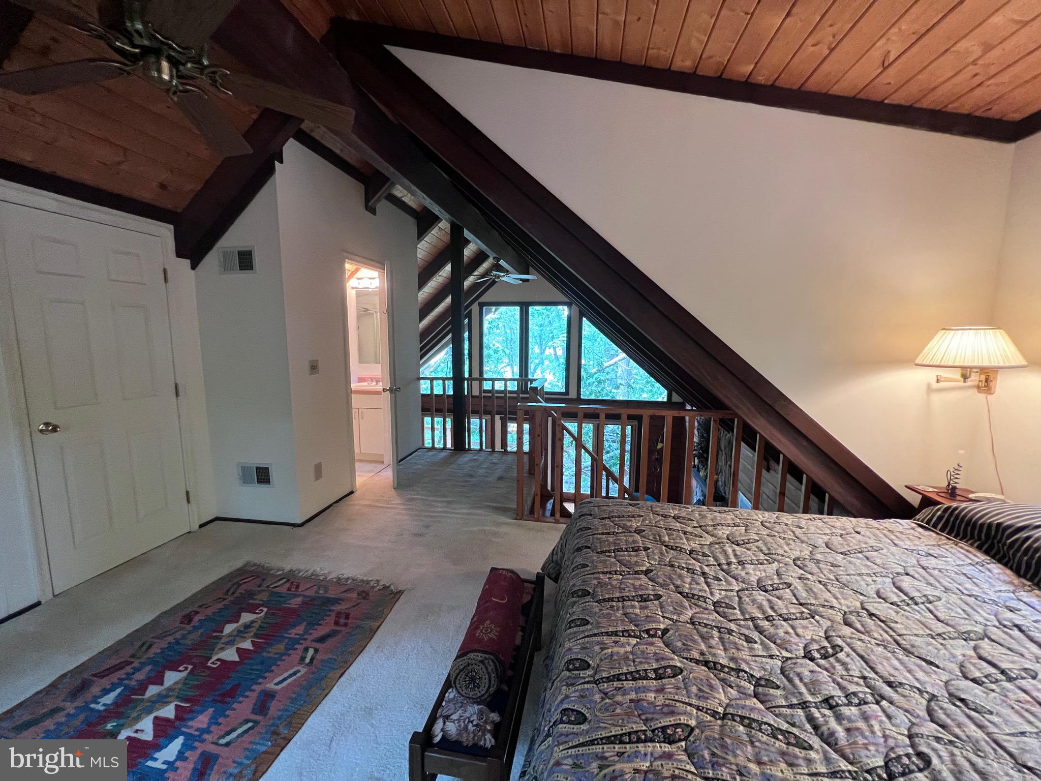 COLONIAL VILLAGE - Residential