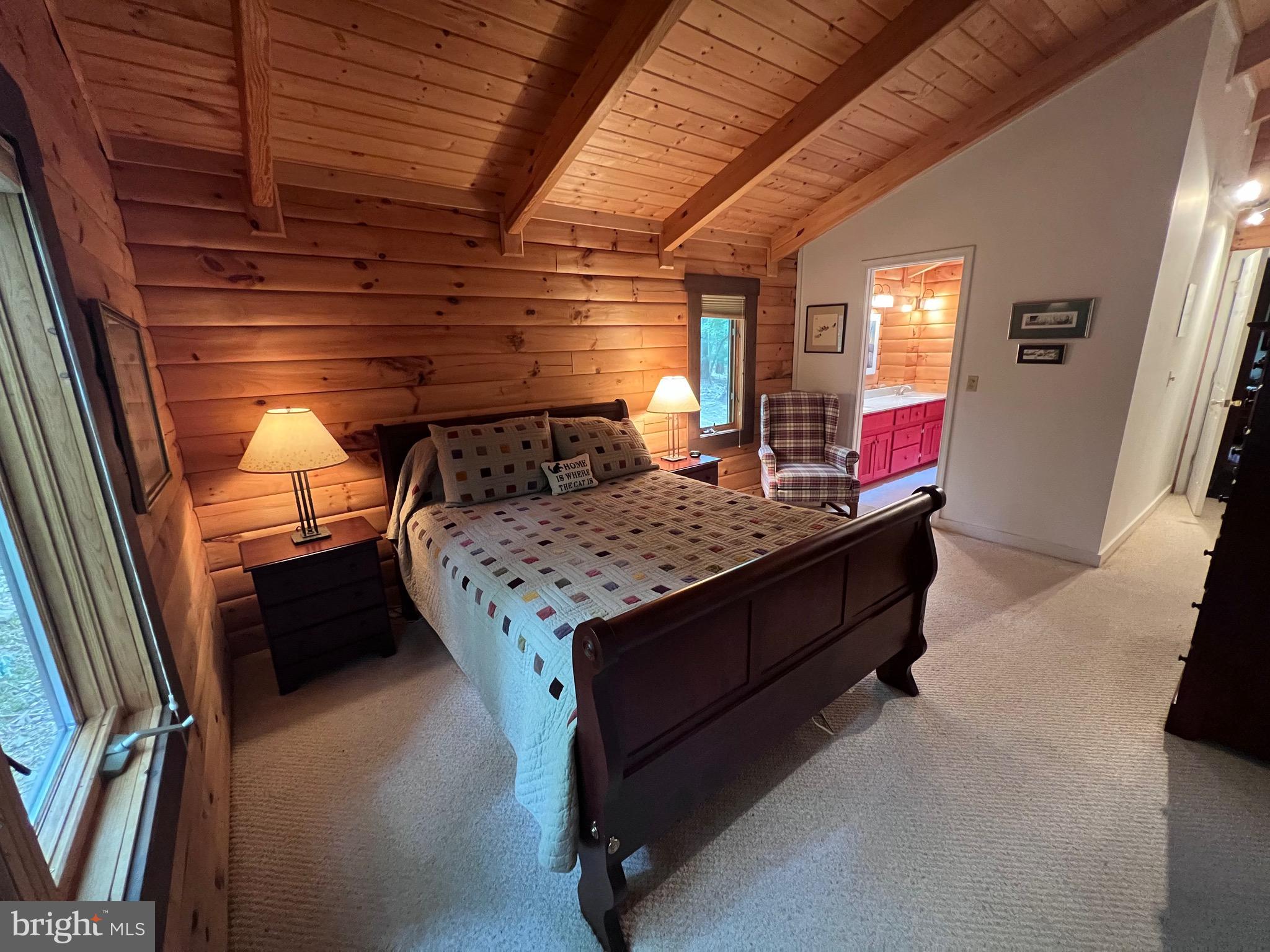 COLONIAL VILLAGE - Residential