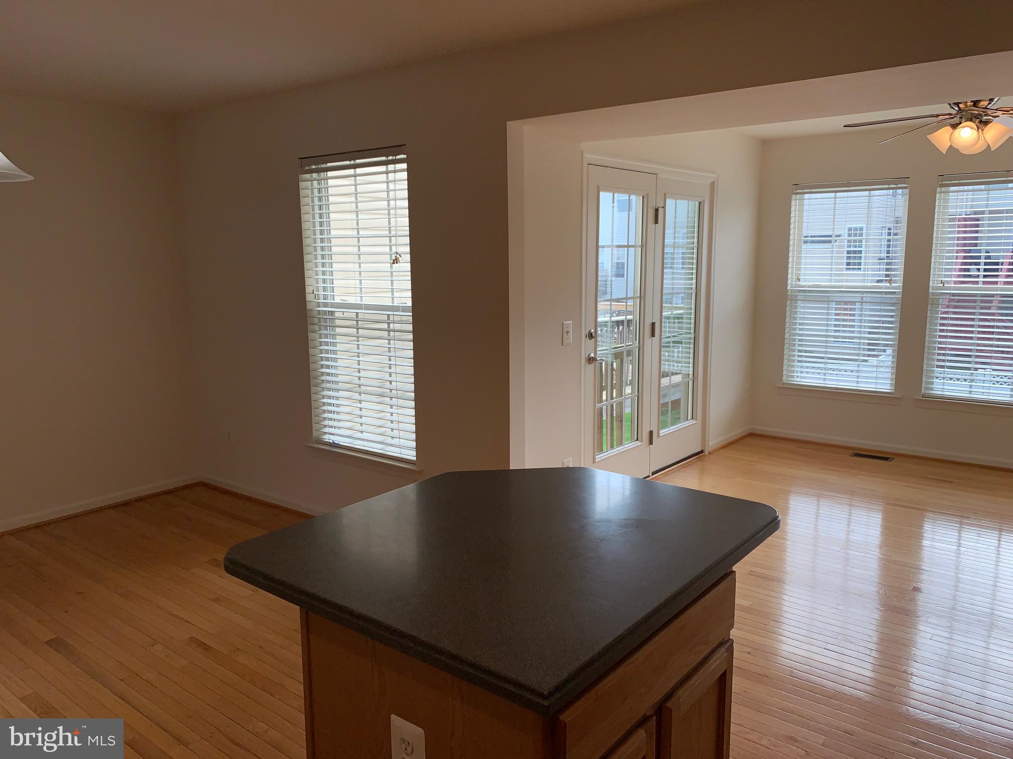 LAKELAND PLACE - Residential