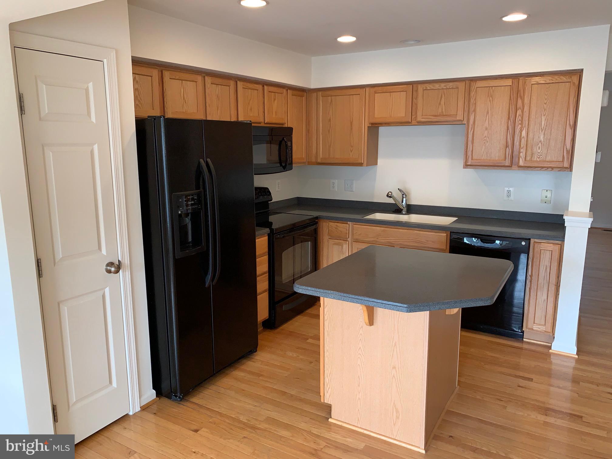 LAKELAND PLACE - Residential