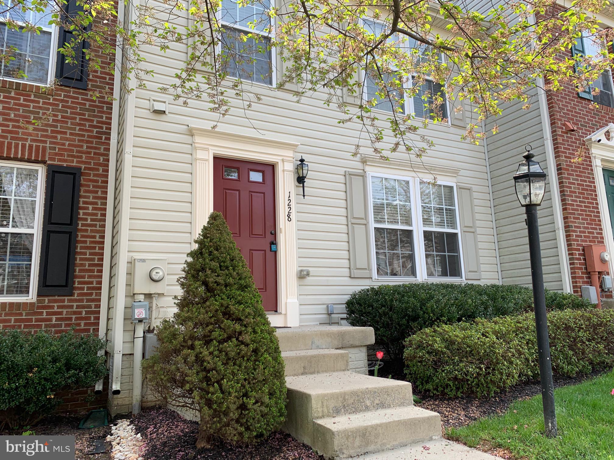 LAKELAND PLACE - Residential