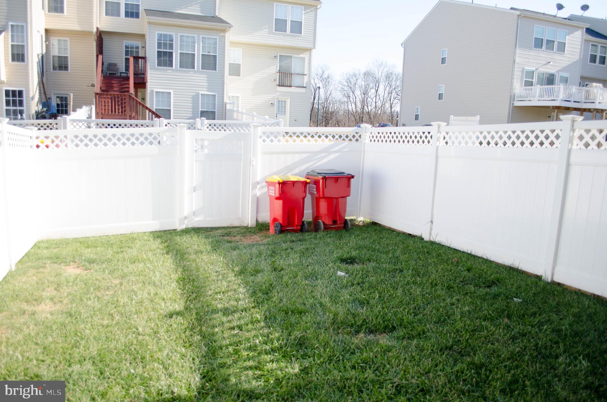 LAKELAND PLACE - Residential