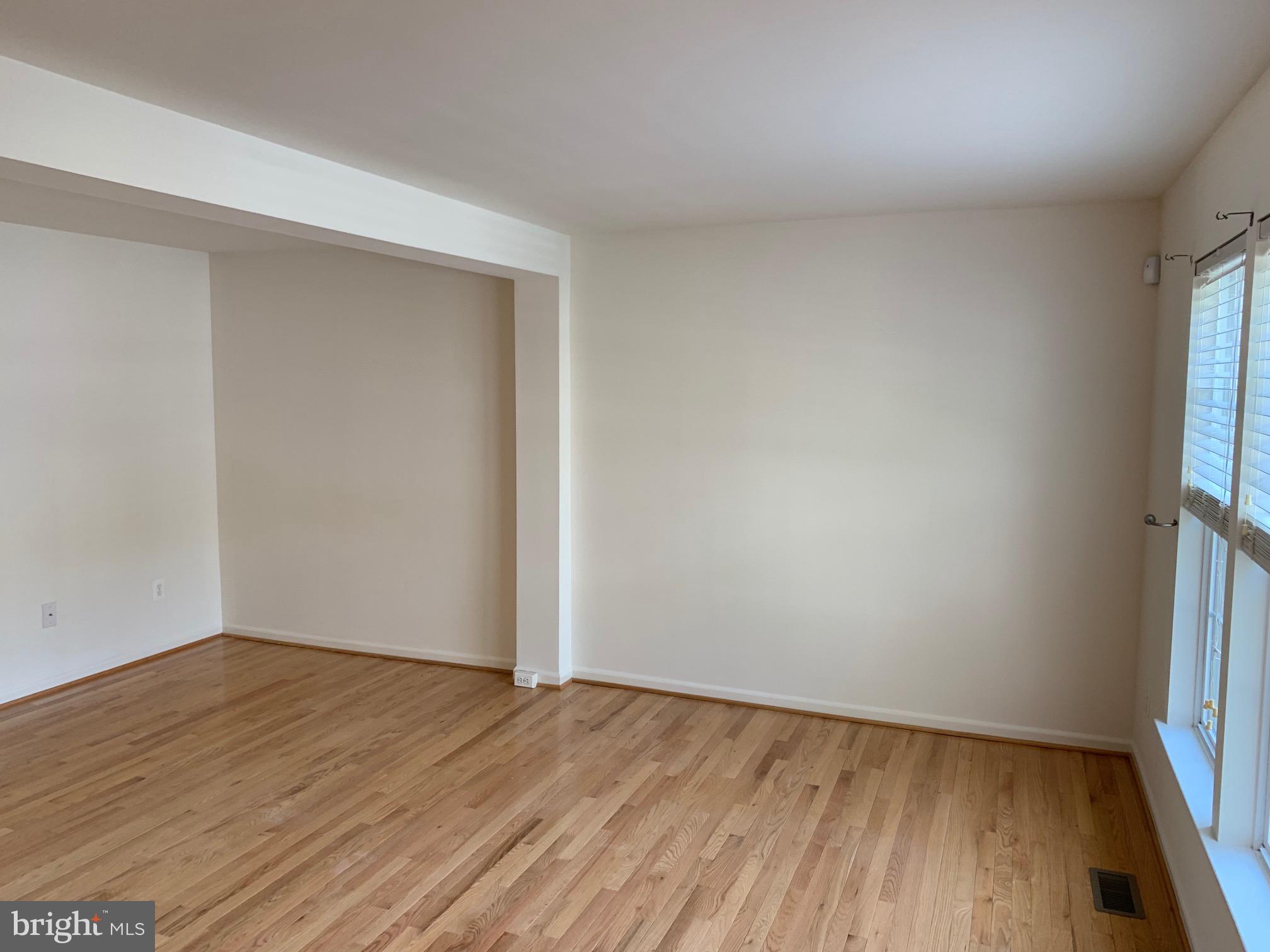 LAKELAND PLACE - Residential