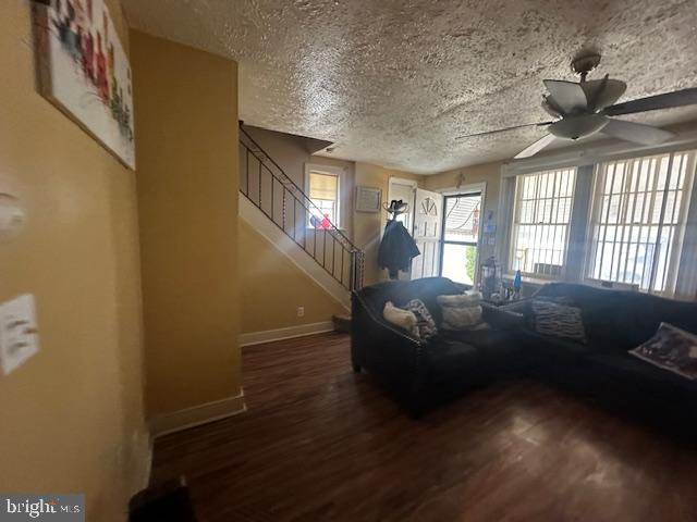 NORRISTOWN - Residential