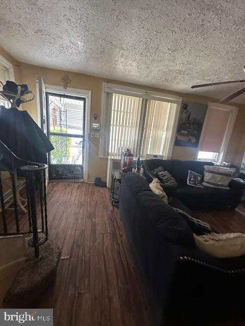 NORRISTOWN - Residential