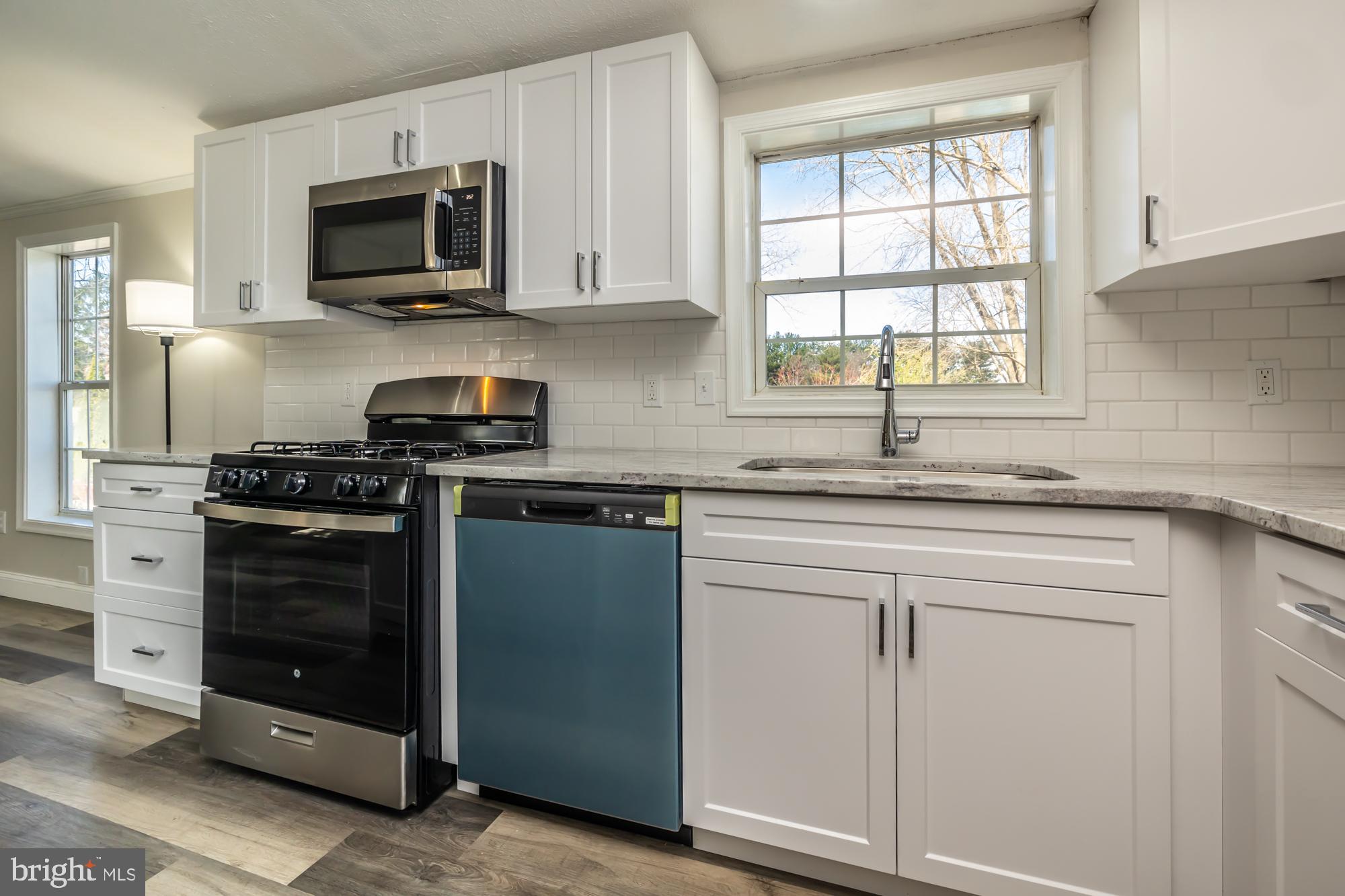 APPLEVILLE EAST - Residential