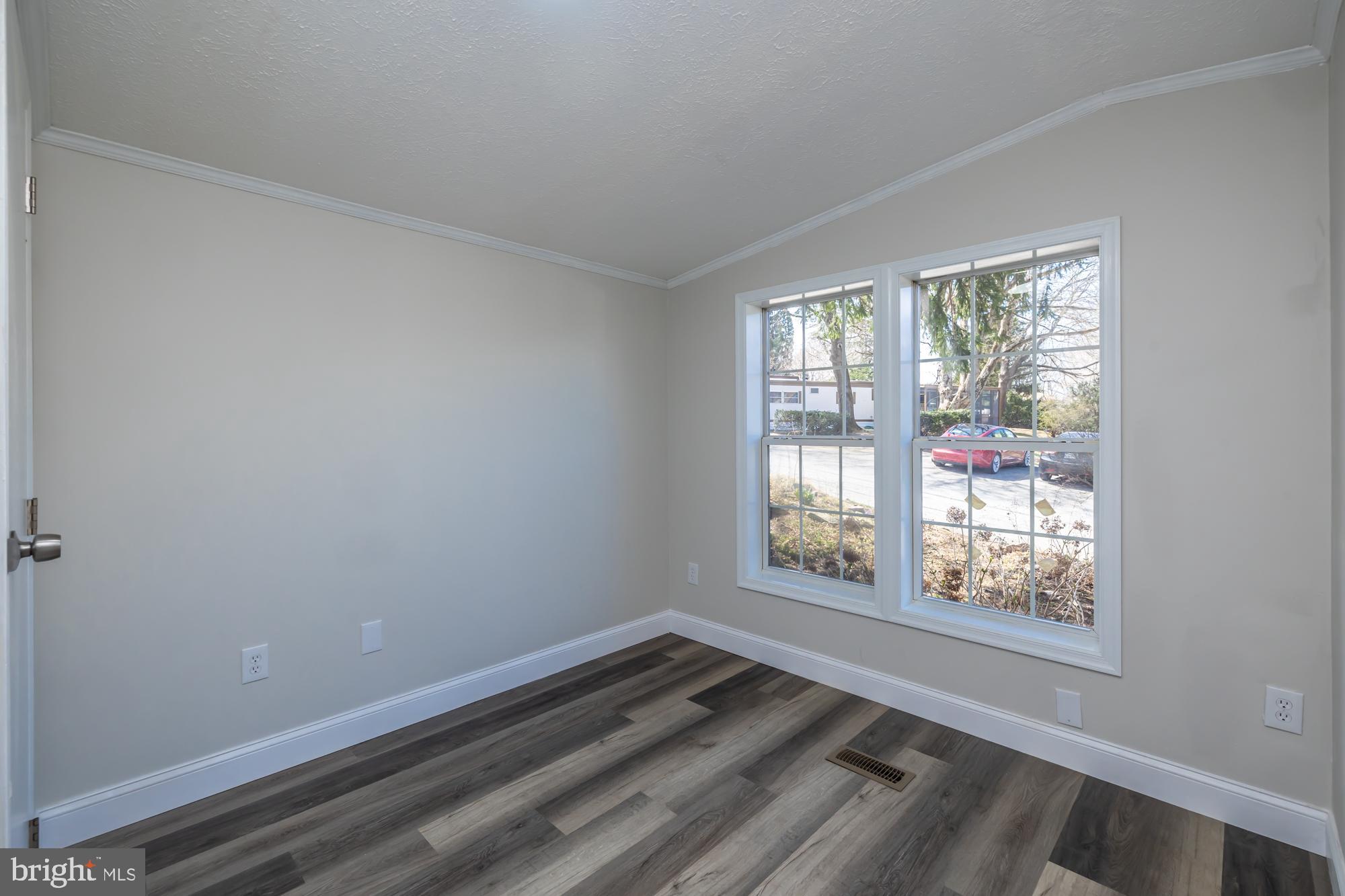 APPLEVILLE EAST - Residential