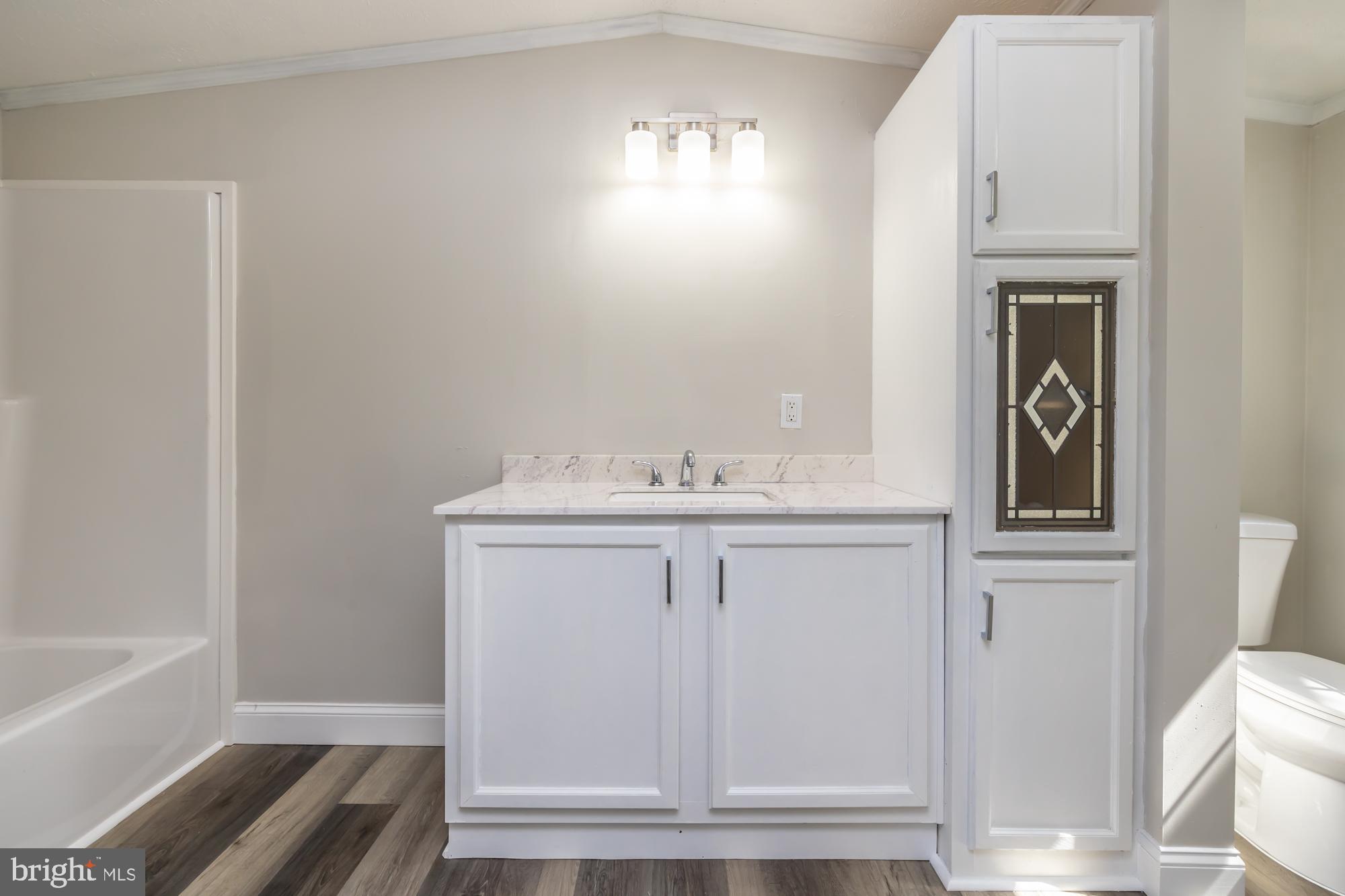 APPLEVILLE EAST - Residential