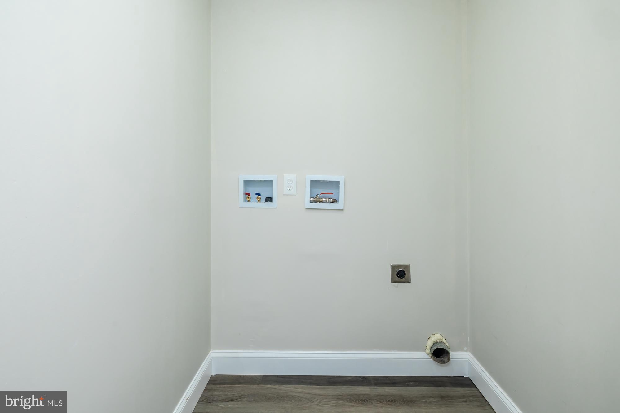 APPLEVILLE EAST - Residential