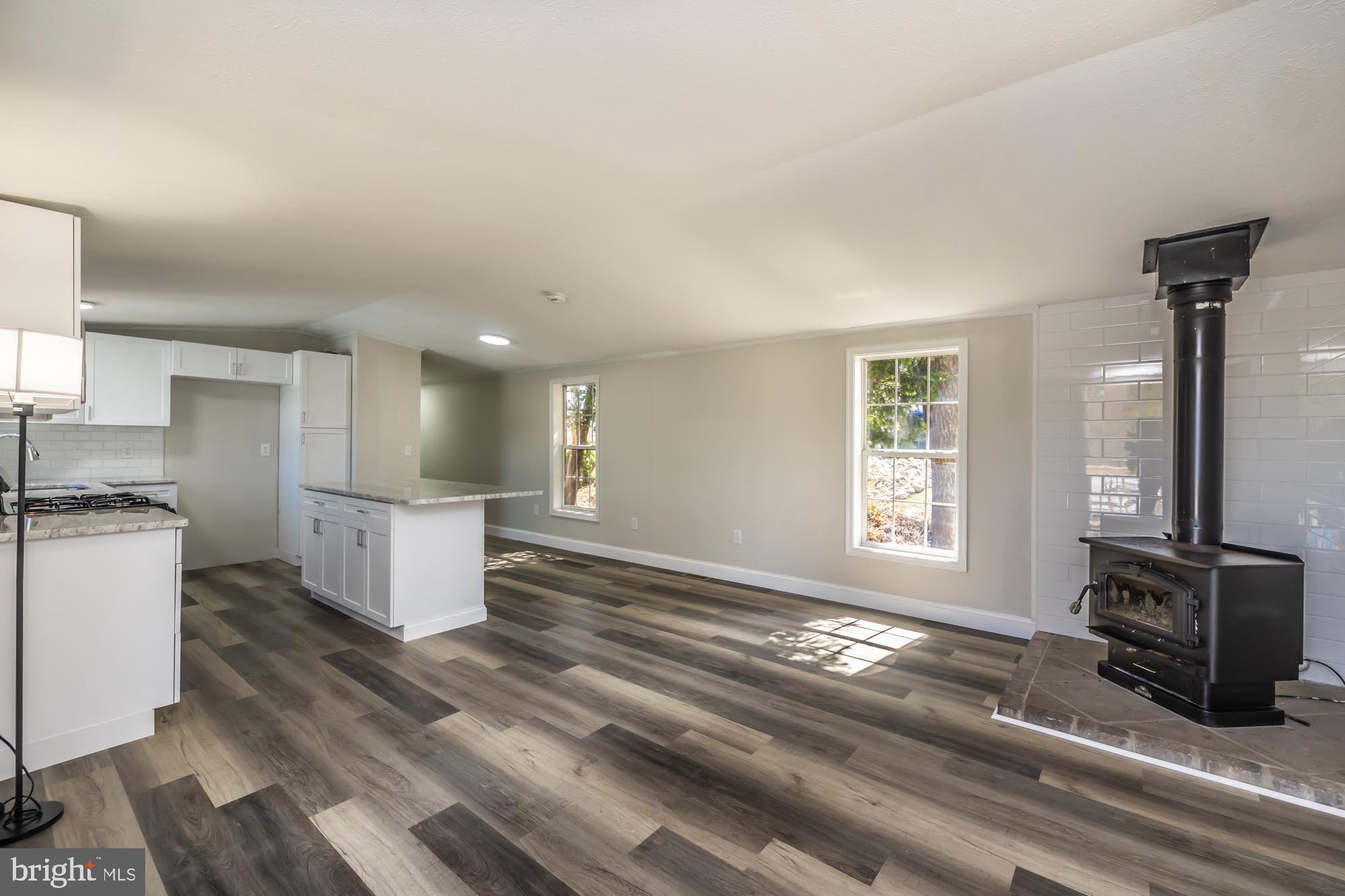 APPLEVILLE EAST - Residential