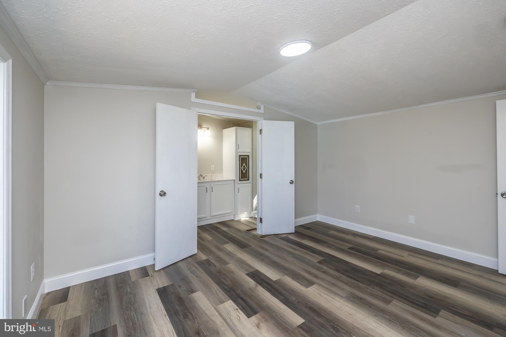 APPLEVILLE EAST - Residential