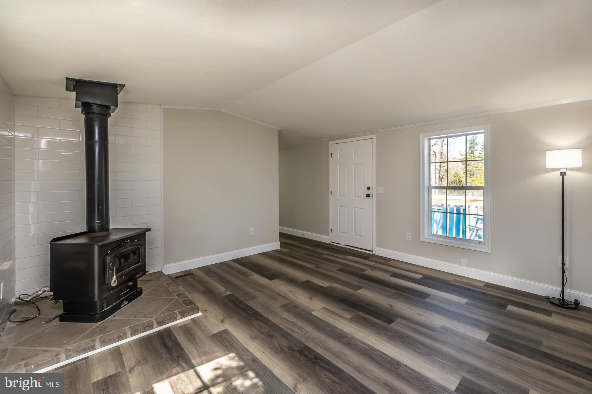 APPLEVILLE EAST - Residential