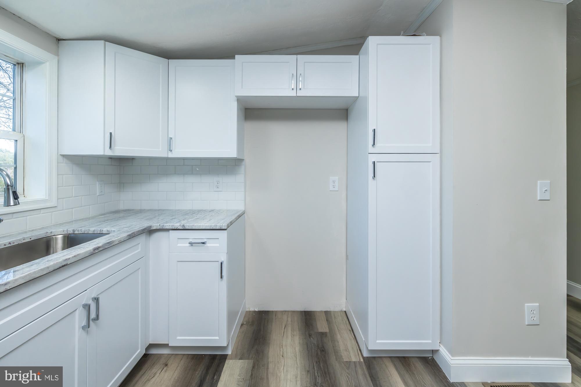 APPLEVILLE EAST - Residential