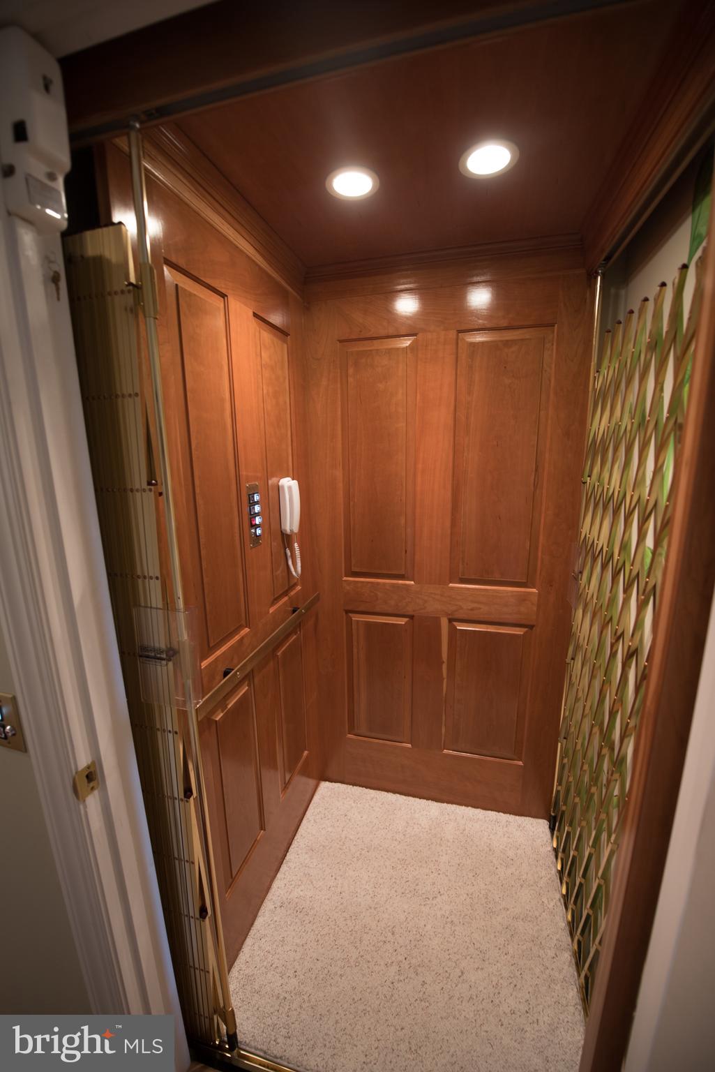 HISTORIC HARPERS FERRY - Residential