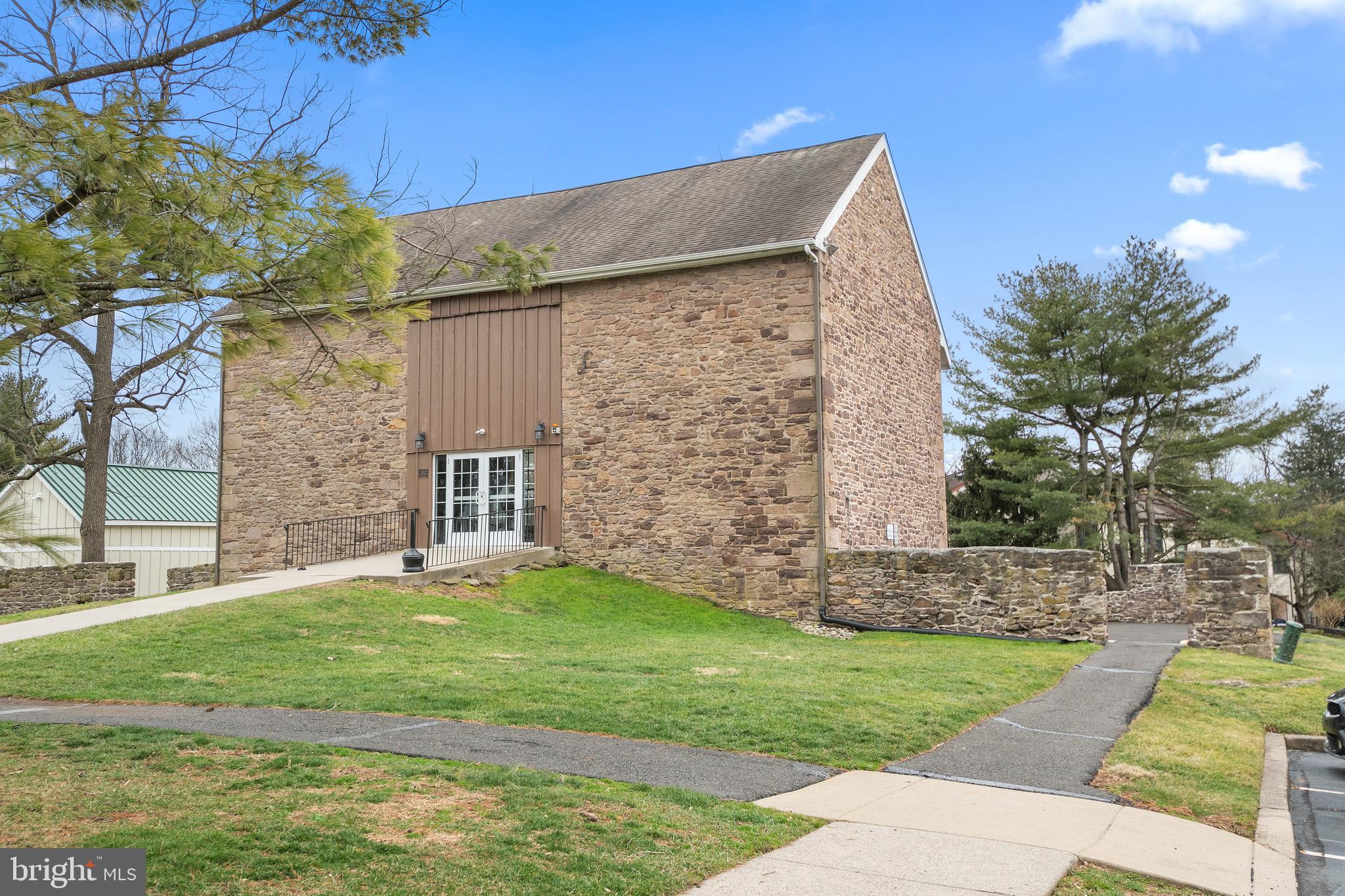 BROOKSIDE - Residential