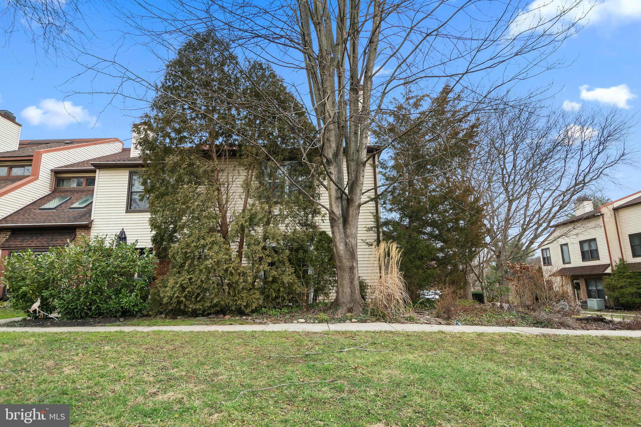 BROOKSIDE - Residential