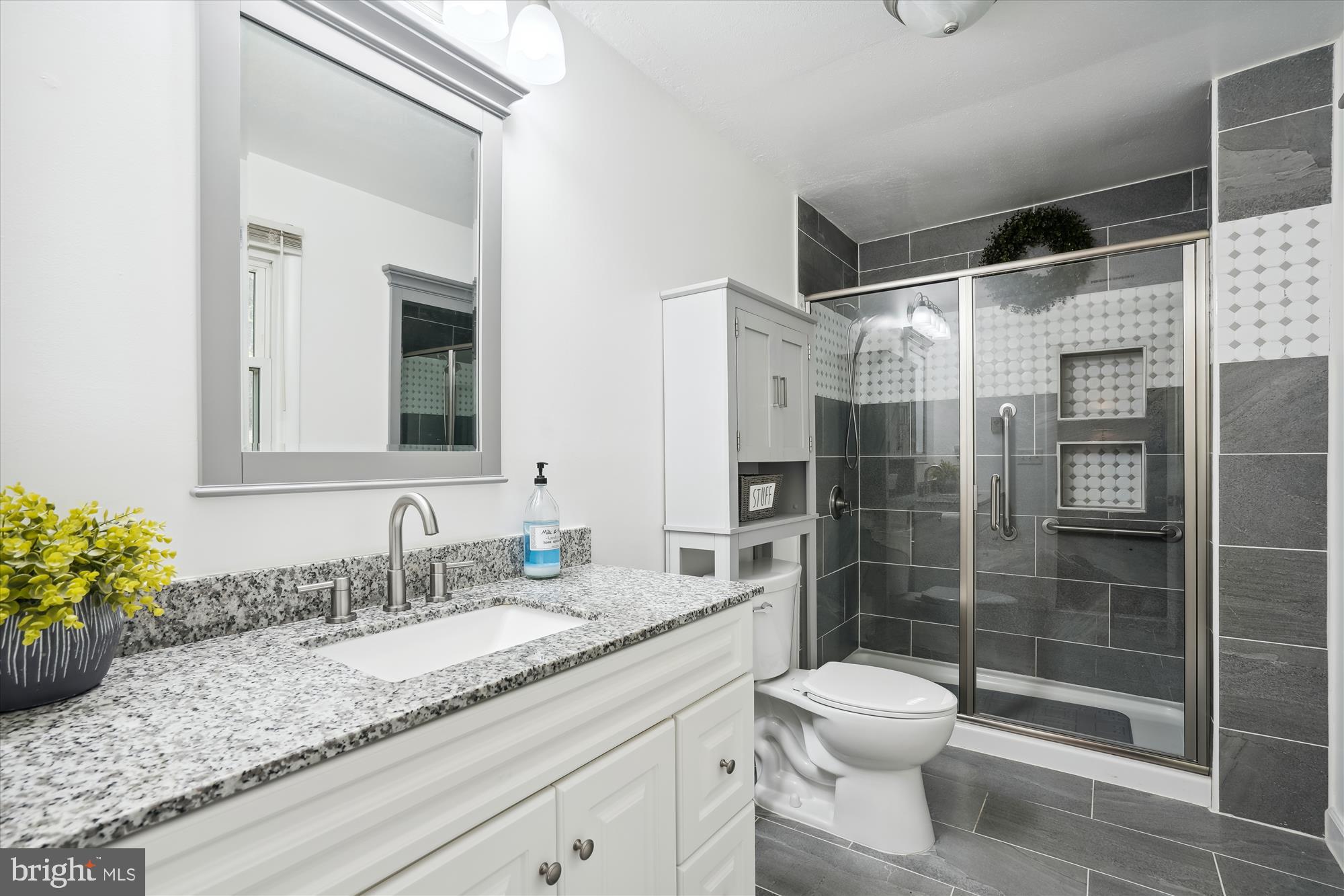 ROMANCOKE ON THE BAY - Residential