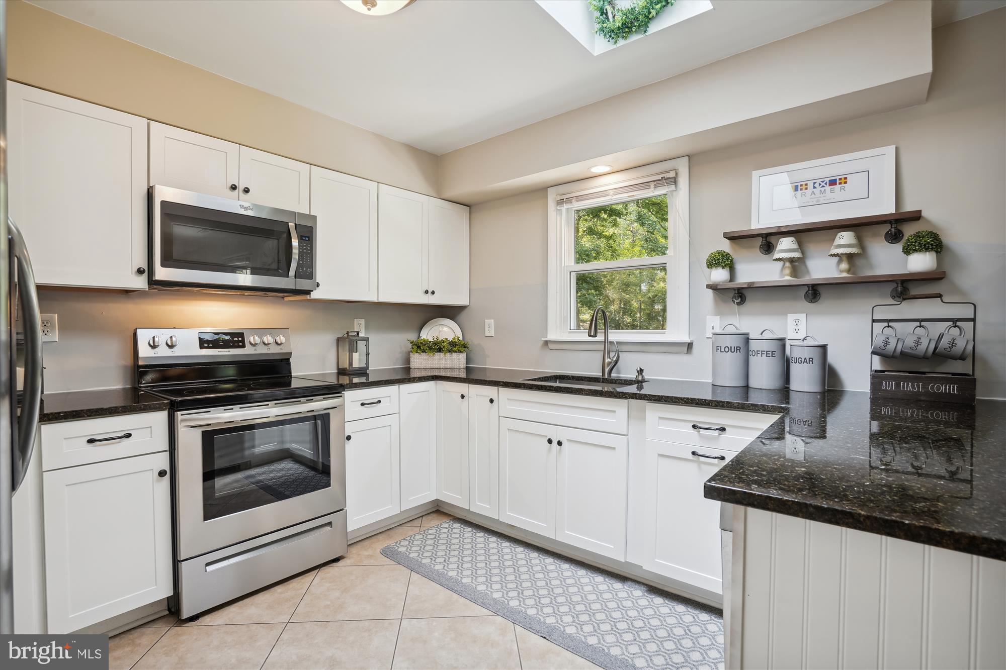 ROMANCOKE ON THE BAY - Residential