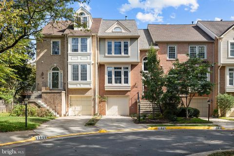 11906 INVERNESS COURT FAIRFAX VA 22033